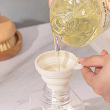 Laden Sie das Bild in den Galerie-Viewer, Faltbarer Reise Silikon Trichter