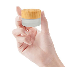 Load image into Gallery viewer, 10er Set Reise Kosmetikbehälter aus Milchglas mit Bambusdeckel