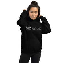 Load image into Gallery viewer, Hoodie Damen MOM, I AM A RICH MAN | Kapuzenpullover in schwarz