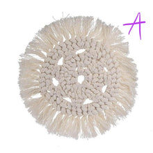 Laden Sie das Bild in den Galerie-Viewer, Boho Chic Untersetzer für Tassen, Kerzen & Deko - WhiteWhiskers