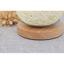 Laden Sie das Bild in den Galerie-Viewer, Rattan Style Tischlampe