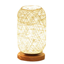 Laden Sie das Bild in den Galerie-Viewer, Rattan Style Tischlampe