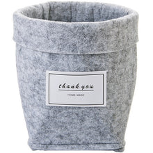 Laden Sie das Bild in den Galerie-Viewer, Aufbewahrung / Blumentopf aus Filz - grau oder khaki- SPARE mit dem 2er Set - WhiteWhiskers