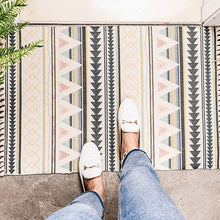 Laden Sie das Bild in den Galerie-Viewer, Boho Teppich Läufer | verschiedene Größen & Designs