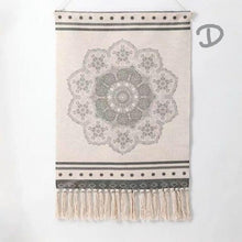 Laden Sie das Bild in den Galerie-Viewer, Makramee bunter farbenfroher Boho Wandteppich Wandbehang Tapisserie 50x70 cm - verschiedene Muster - WhiteWhiskers