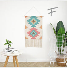 Laden Sie das Bild in den Galerie-Viewer, Makramee bunter farbenfroher Boho Wandteppich Wandbehang Tapisserie 50x70 cm - verschiedene Muster - WhiteWhiskers