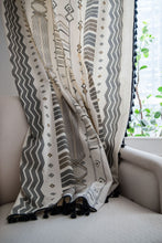 Laden Sie das Bild in den Galerie-Viewer, Boho Vorhang / Gardine Bohemian in beige schwarz  - verschiedene Größen - WhiteWhiskers