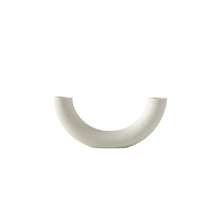 Laden Sie das Bild in den Galerie-Viewer, Minimalistische zeitlose Vasen in weiß - nordic style