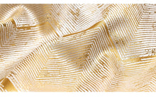 Laden Sie das Bild in den Galerie-Viewer, edle Kissen "QUEEN"