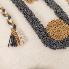 Laden Sie das Bild in den Galerie-Viewer, Boho Style Kissen "GOLDEN SHINE"