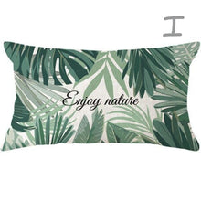 Laden Sie das Bild in den Galerie-Viewer, Tropische Kissenbezüge in Palmen Design  &quot;white green palms&quot; - WhiteWhiskers
