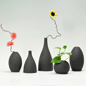 Ceramic & porcelain vases