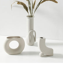 Laden Sie das Bild in den Galerie-Viewer, Minimalistische zeitlose Vasen in weiß - nordic style
