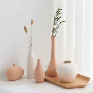 Minimalistische zeitlose Vase in weiß oder rosé
